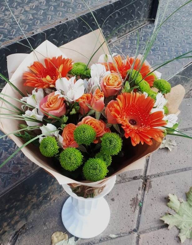 Букет цветов из: Герберы, Хризантемы, Альстромерии и Розы в Юрюзани