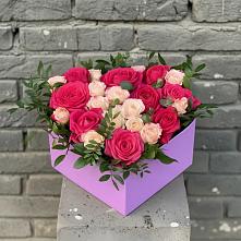Цветочная композиция из Розы в коробке в Юрюзани