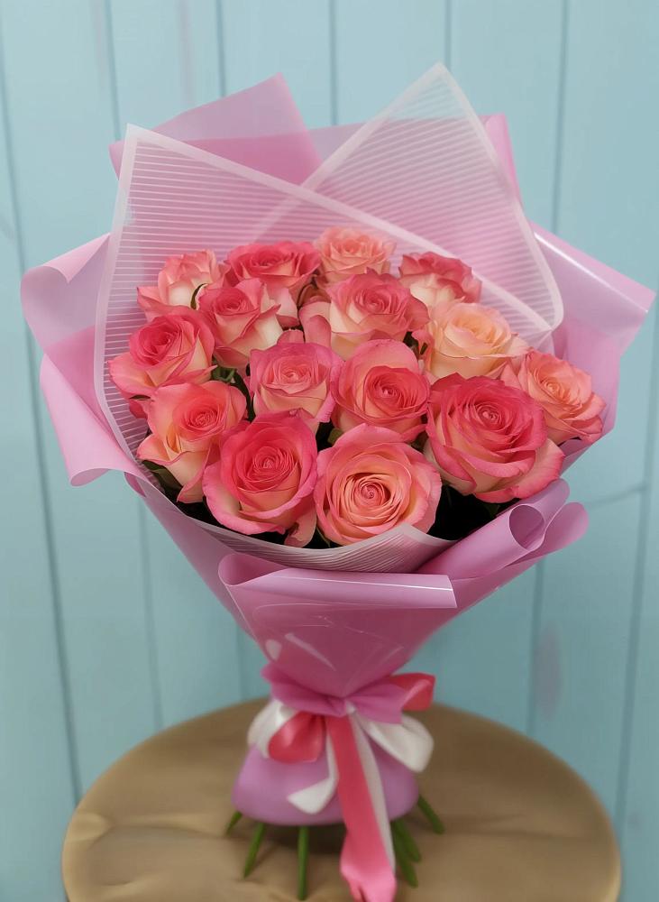 Букет 15 Розовых роз Равель в Юрюзани