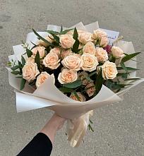 Букет Кремовые розы Латте в Юрюзани