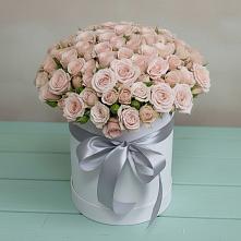 Цветочная композиция из Розы в шляпной коробке в Юрюзани