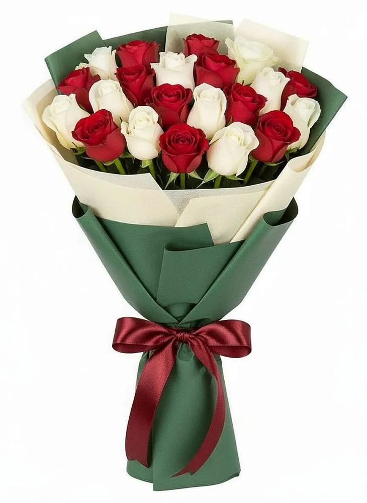 Букет Микс из красных и белых роз в Юрюзани