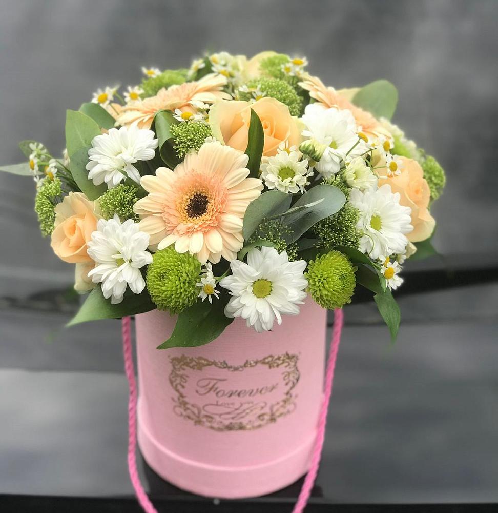 Цветочная композиция из Розы, Герберы и Хризантемы в шляпной коробке в Юрюзани