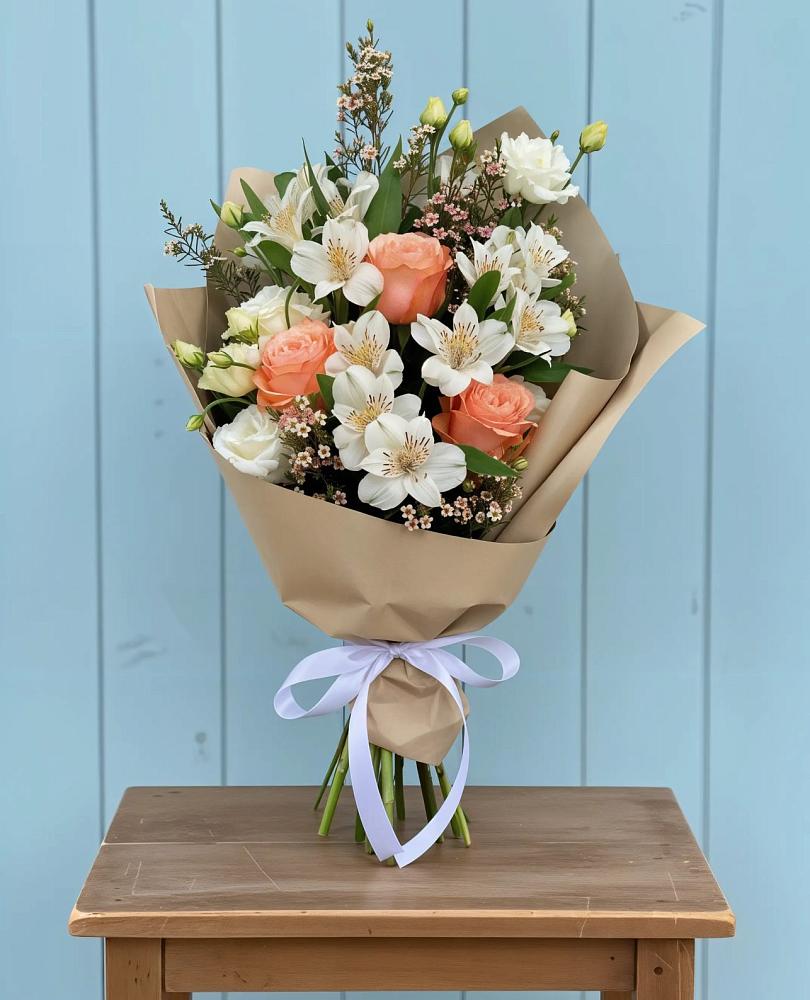 Букет цветов из: Альстромерии, Лизиантусы, Розы и Хризантемы в Юрюзани