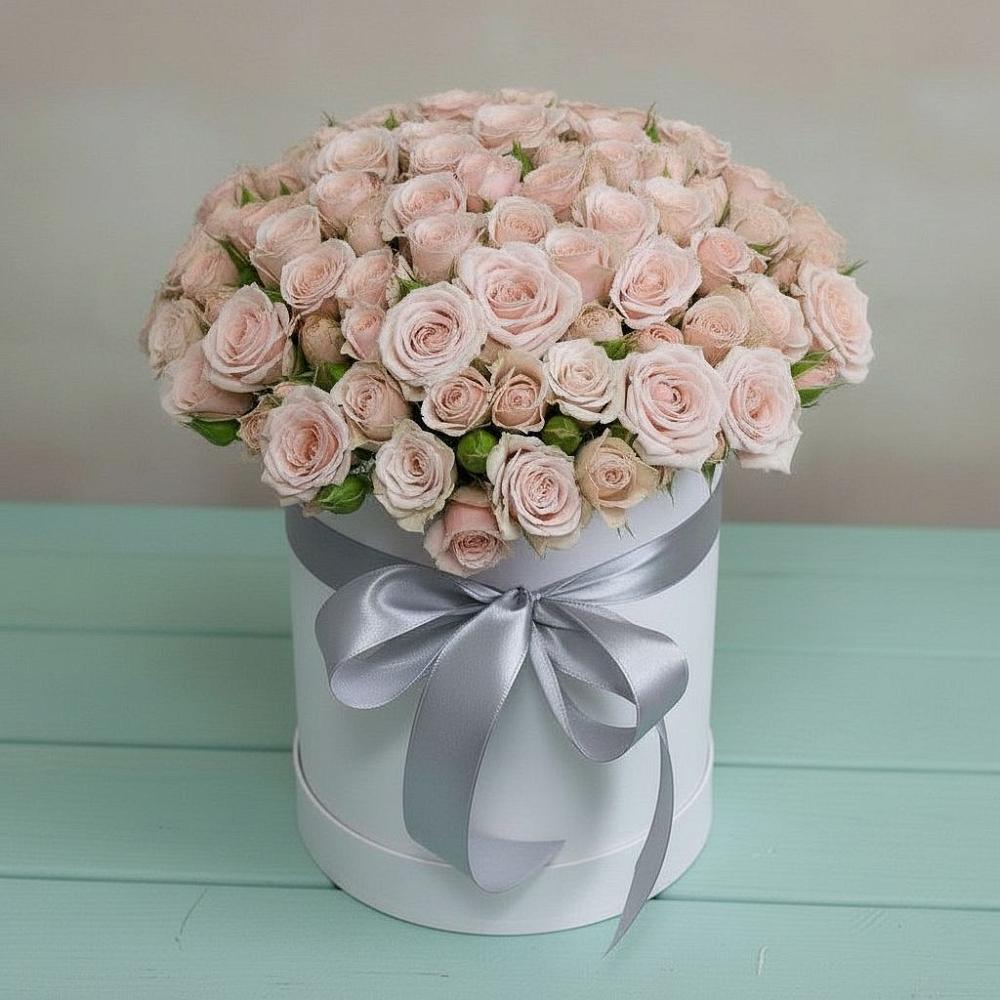 Цветочная композиция из Розы в шляпной коробке в Юрюзани